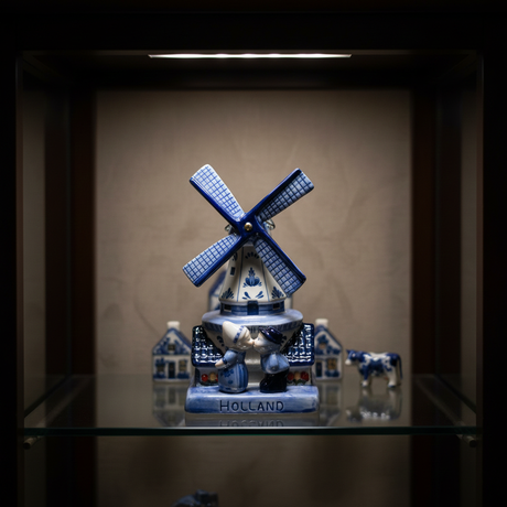 DB - Windmill with Kissing Couple-10cm